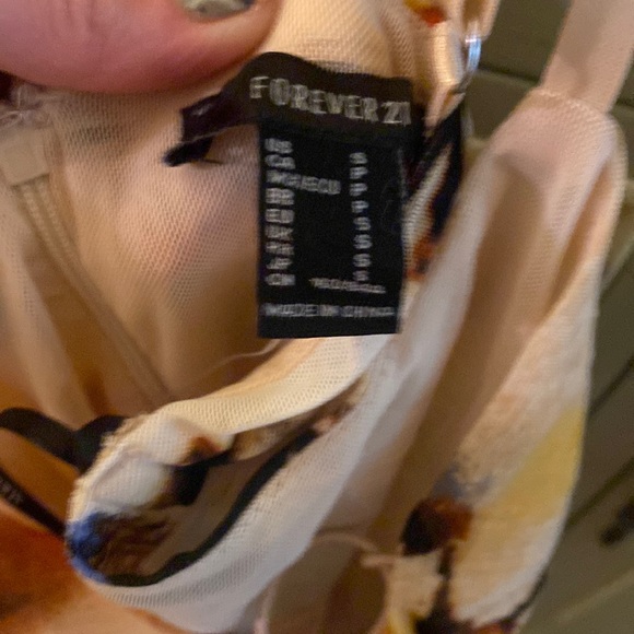 Forever 21 NWOT dress - Picture 4 of 4
